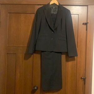 Women’s Nine West 2-piece suit